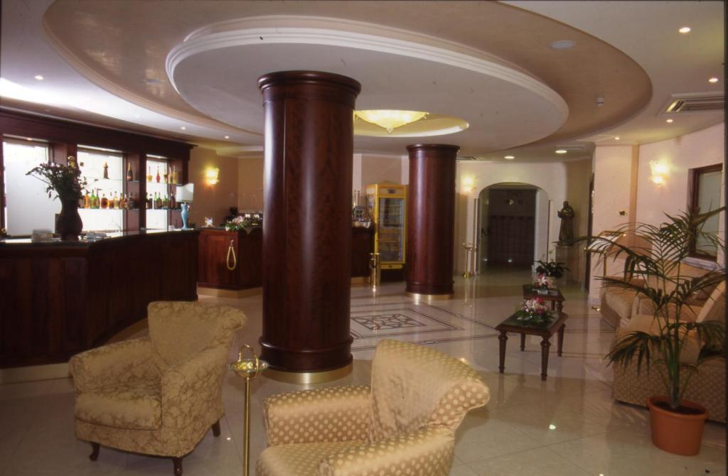 Hotel Di Cosmo 圣乔瓦尼·罗通多 外观 照片
