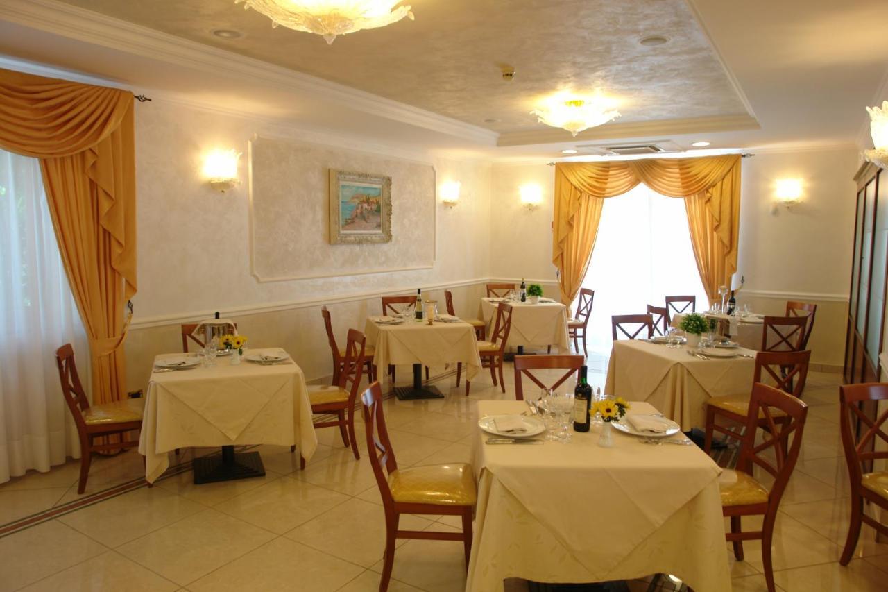 Hotel Di Cosmo 圣乔瓦尼·罗通多 外观 照片